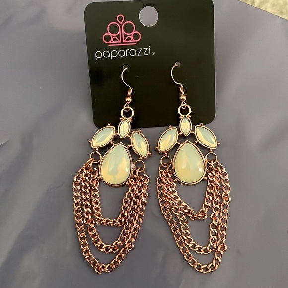 papparazzi Jewelry - NWT Fashion statement earrings 3.5” length 
White and rose gold tone